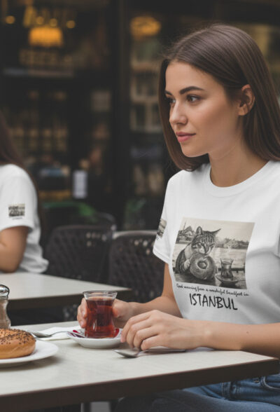 İstanbul'da simit ve çayla kahvaltı keyfi | Karakalem | Özgün tasarım